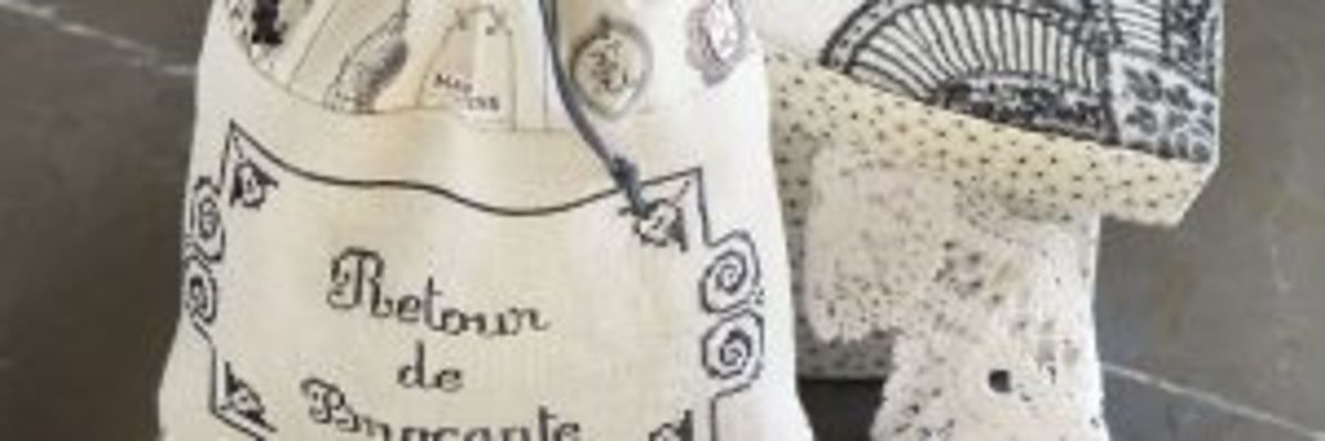 MLAB322 brocante vide-greniers broderie