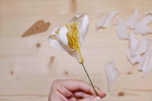 tuto fleur papier crépon facile pivoine